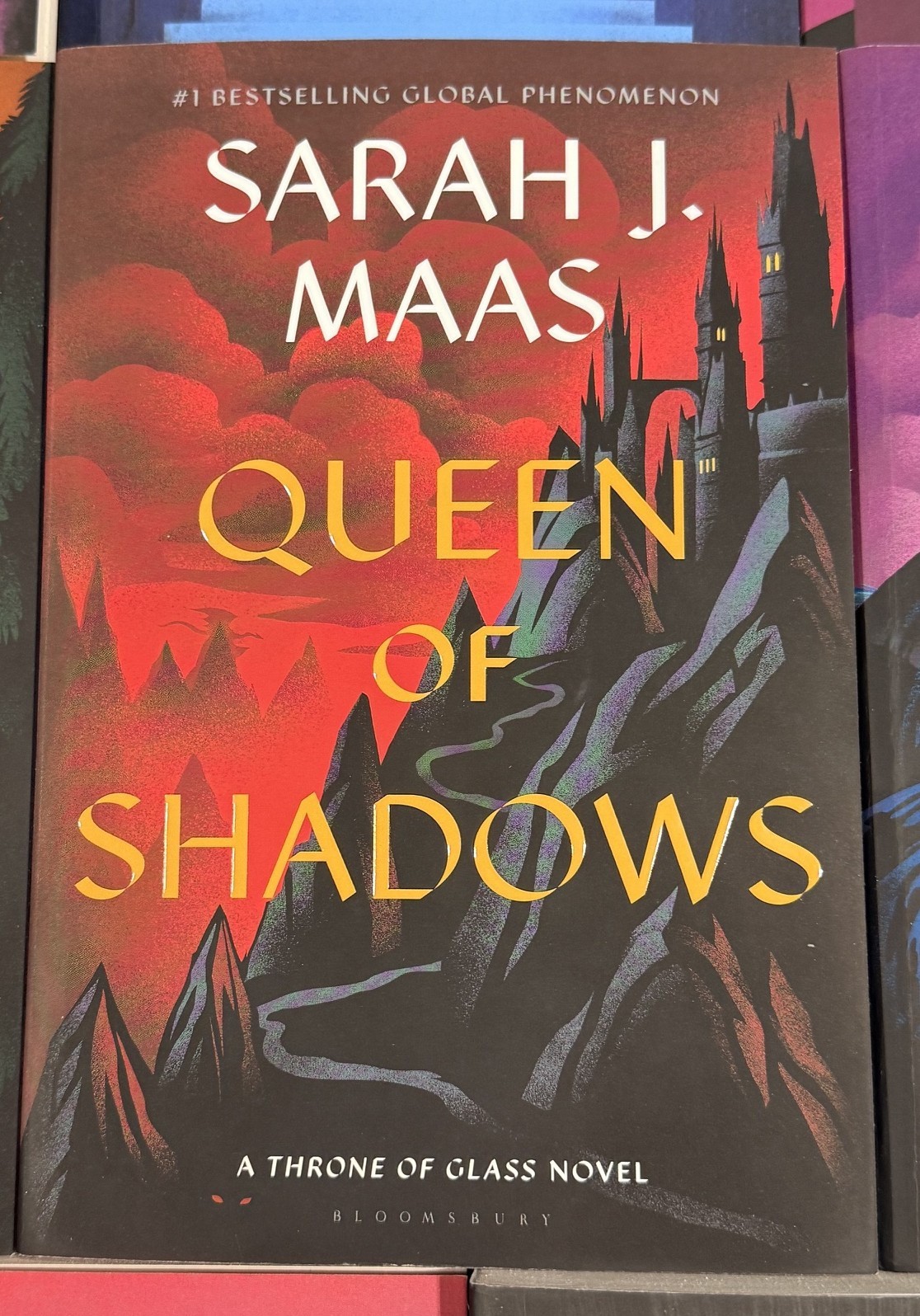 THRONE OF GLASS Series – Lot of 8 Paperback Books – Sarah J. Maas Published 2023