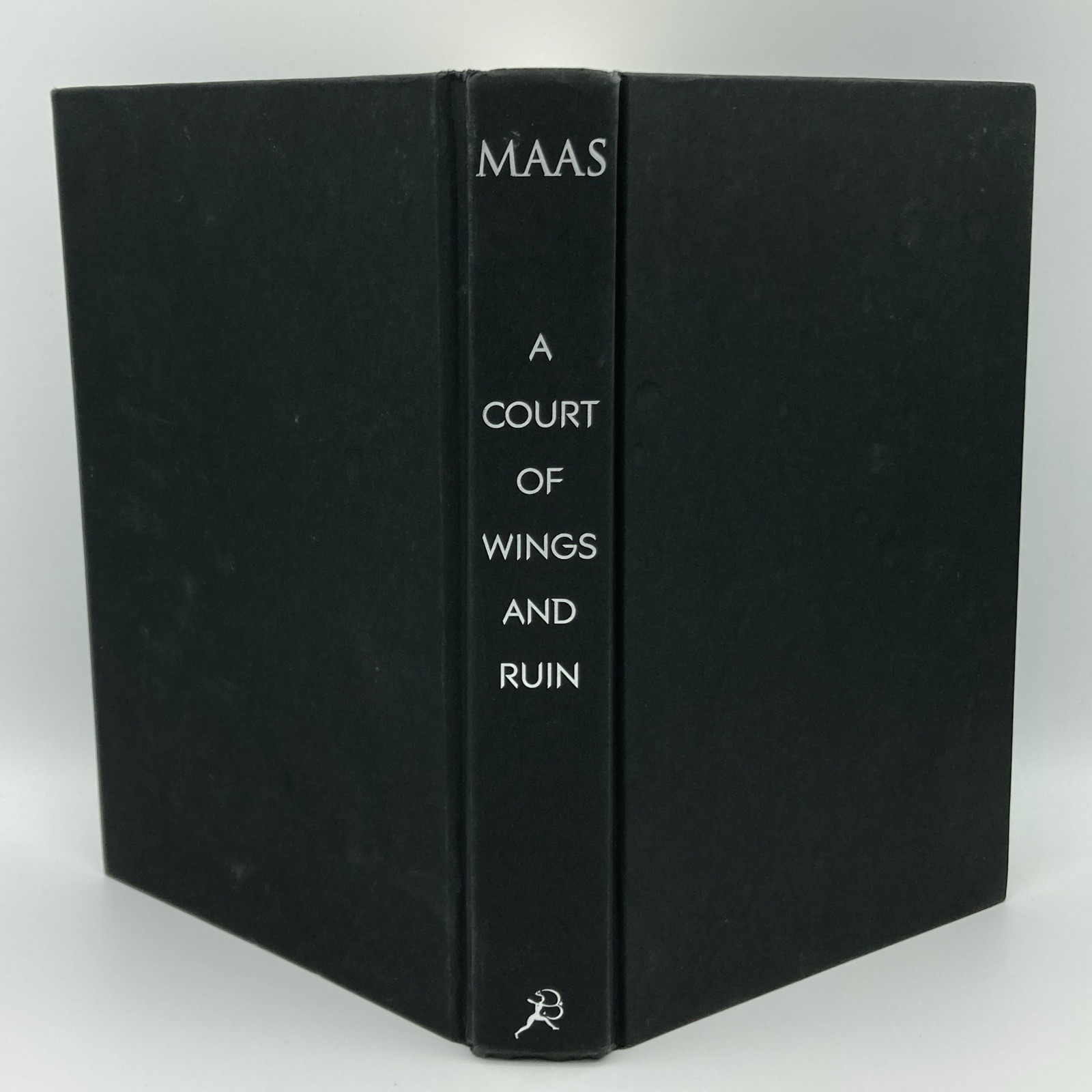 A Court of Wings & Ruin – Sarah J. Maas (Bloomsbury, 2017 / OOP HC) 1st/3rd