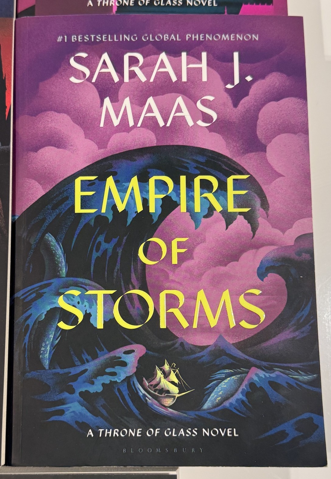 THRONE OF GLASS Series – Lot of 8 Paperback Books – Sarah J. Maas Published 2023