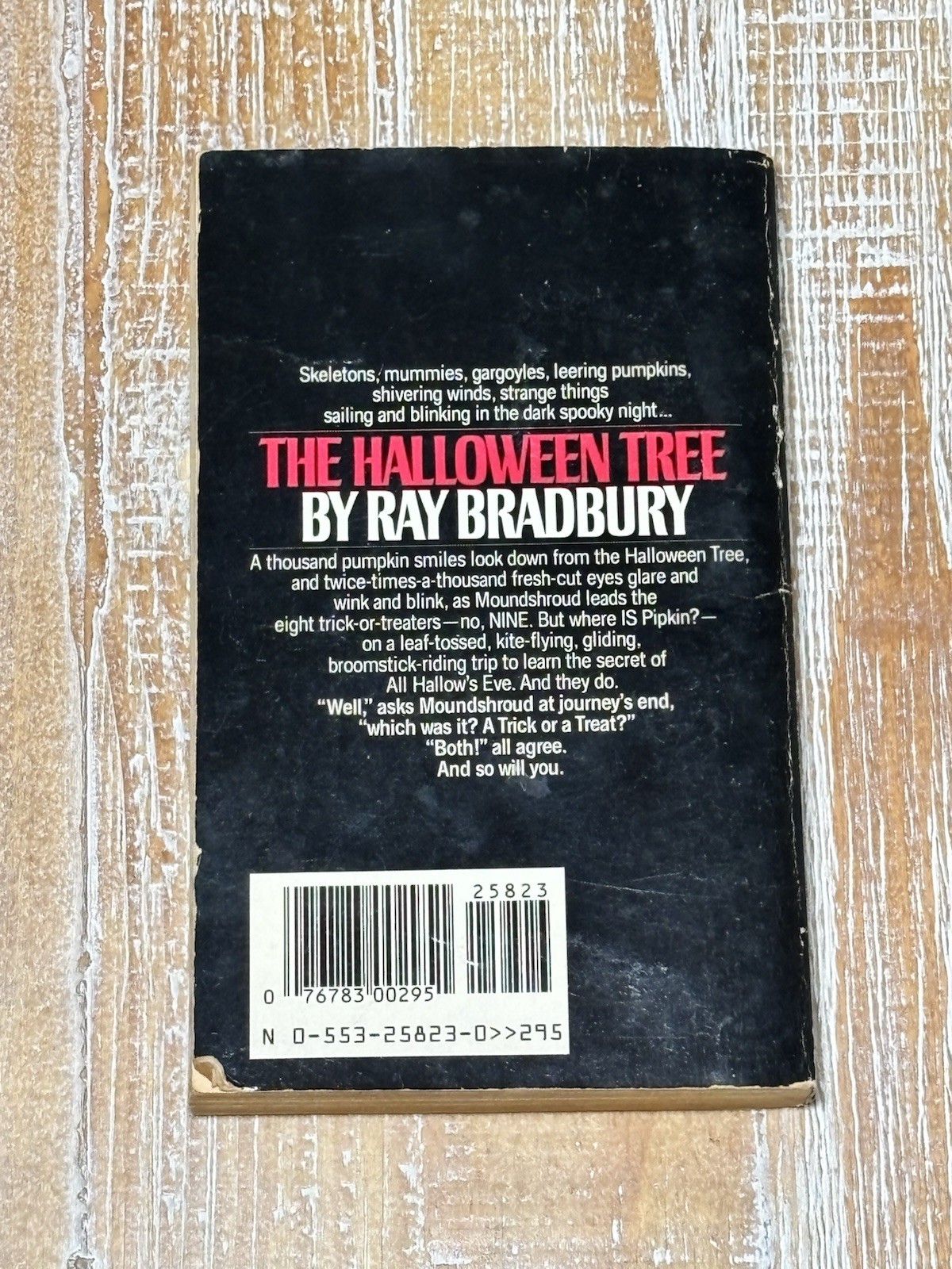 The Halloween Tree Ray Bradbury (Bantam Books, 1981) Vintage Horror Paperback