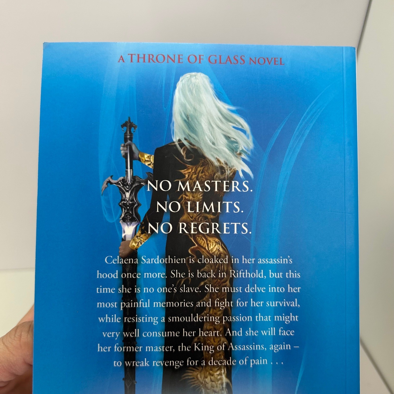 Queen of Shadows UK by Sarah J. Maas Throne of Glass