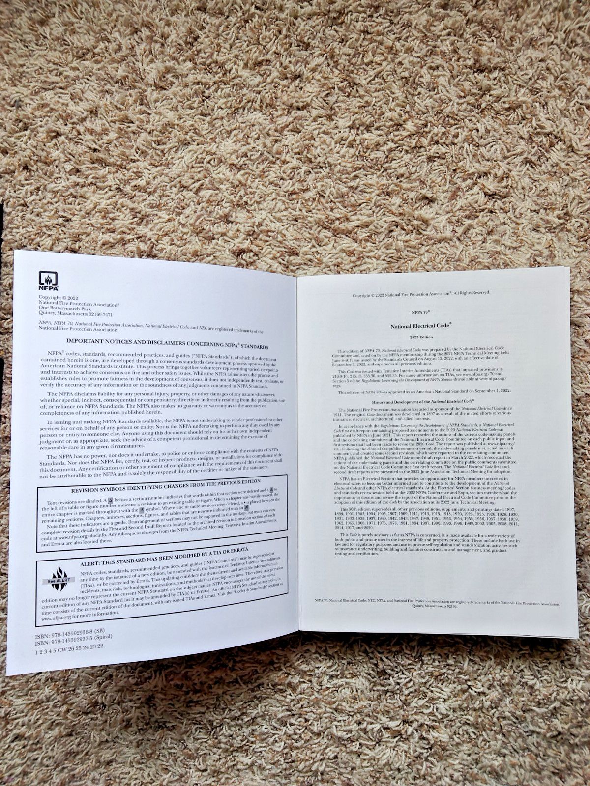 *2023 NFPA 70 National Electrical Code Paperback | ISBN 9781455929368