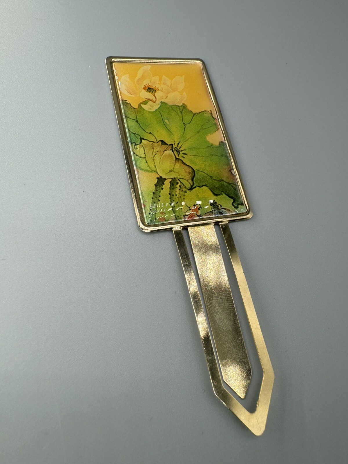 Bookmark Slip-on Floral Enamel & Metal Picture Frame Look Gold Tone
