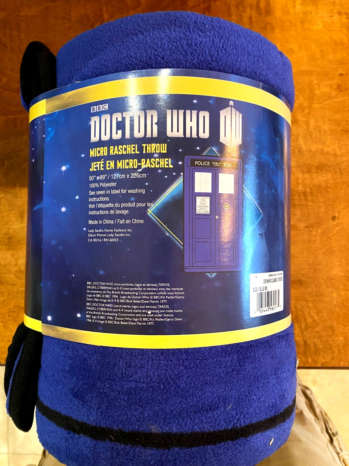 Doctor Who TARDIS Throw Blanket-Polyester 50″ x 89″ – Brand New – Never Used