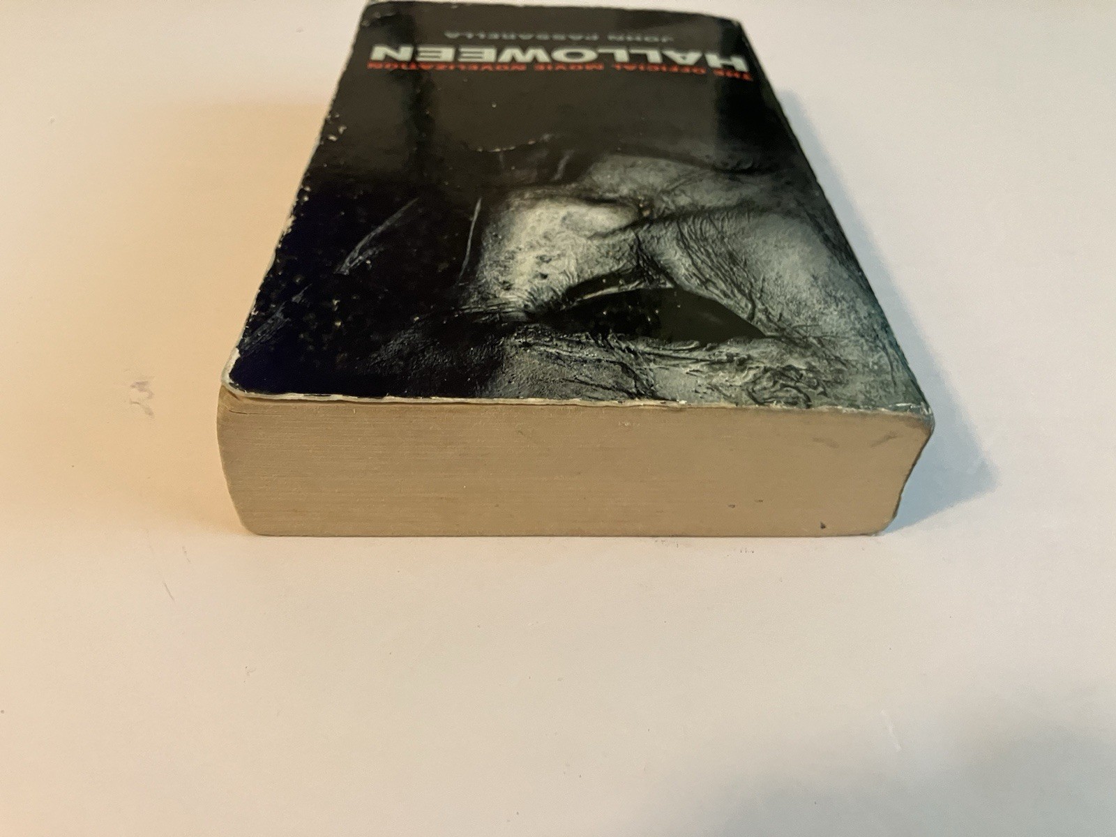 HALLOWEEN JOHN PASSARELLA PB 1ST TITAN 2018 OFFICIAL HORROR MOVIE NOVELIZATION