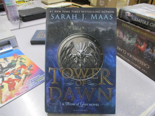 Tower of Dawn (Throne of Glass) (Throne of Glass, 6), Maas, Sarah J.