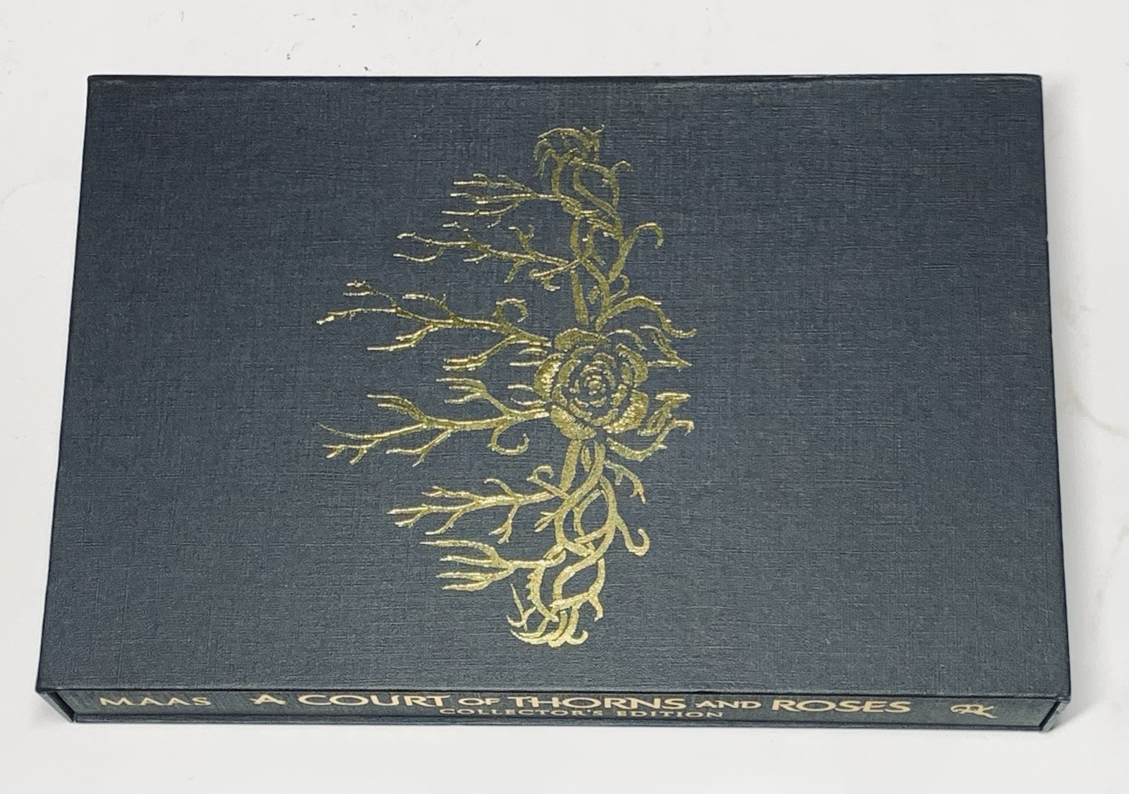 A Court of Thorns & Roses Collectors Edition Sarah J. Maas Slipcase Hardcover