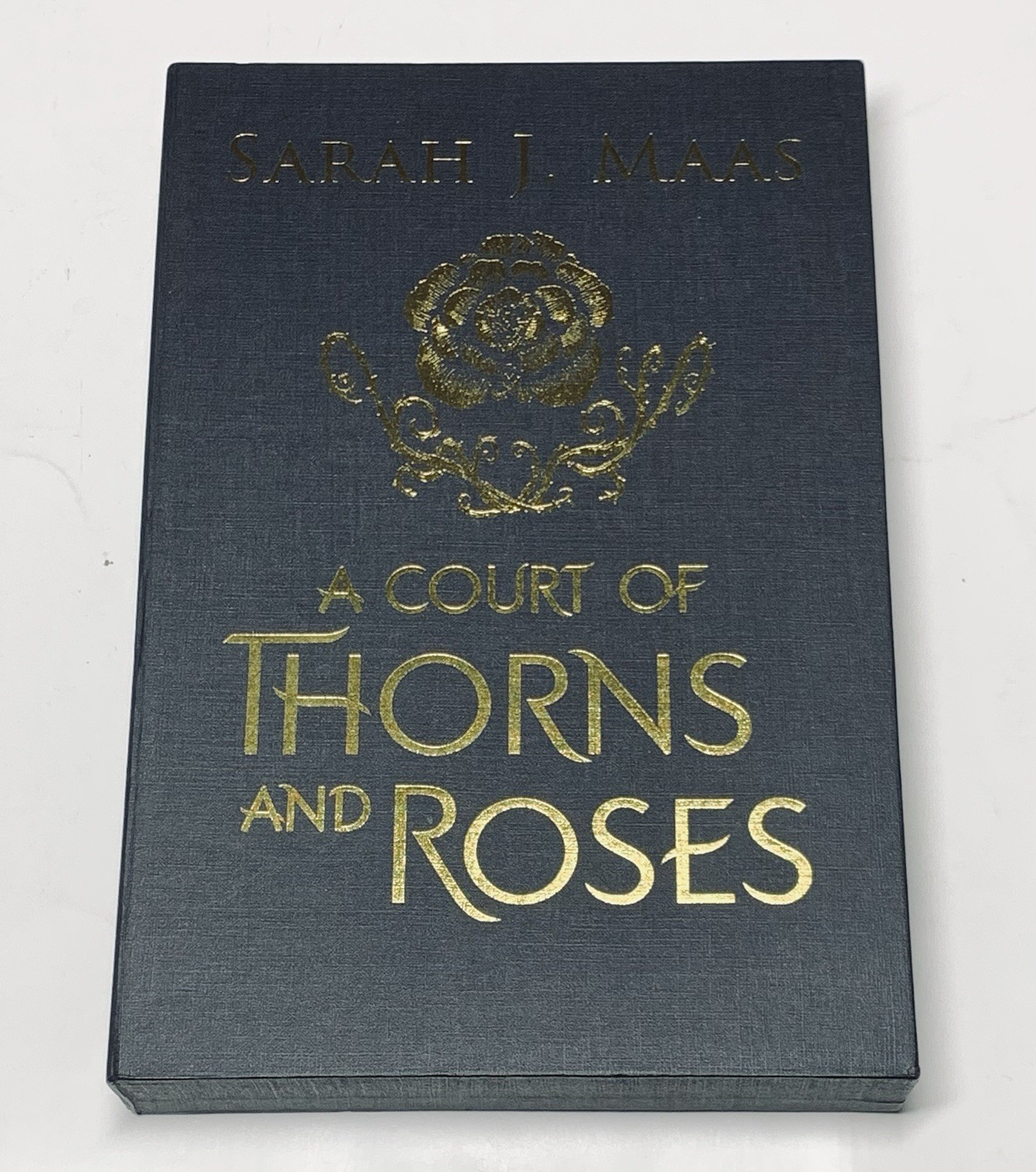 A Court of Thorns & Roses Collectors Edition Sarah J. Maas Slipcase Hardcover