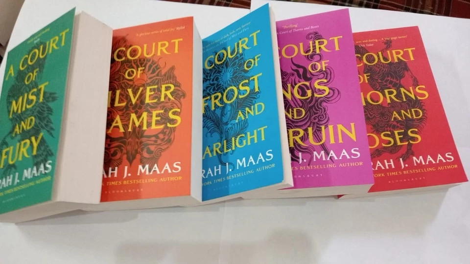 By Sarah J. Maas 5 Books set A Court of Thorns Brand NEW English Free Shipping