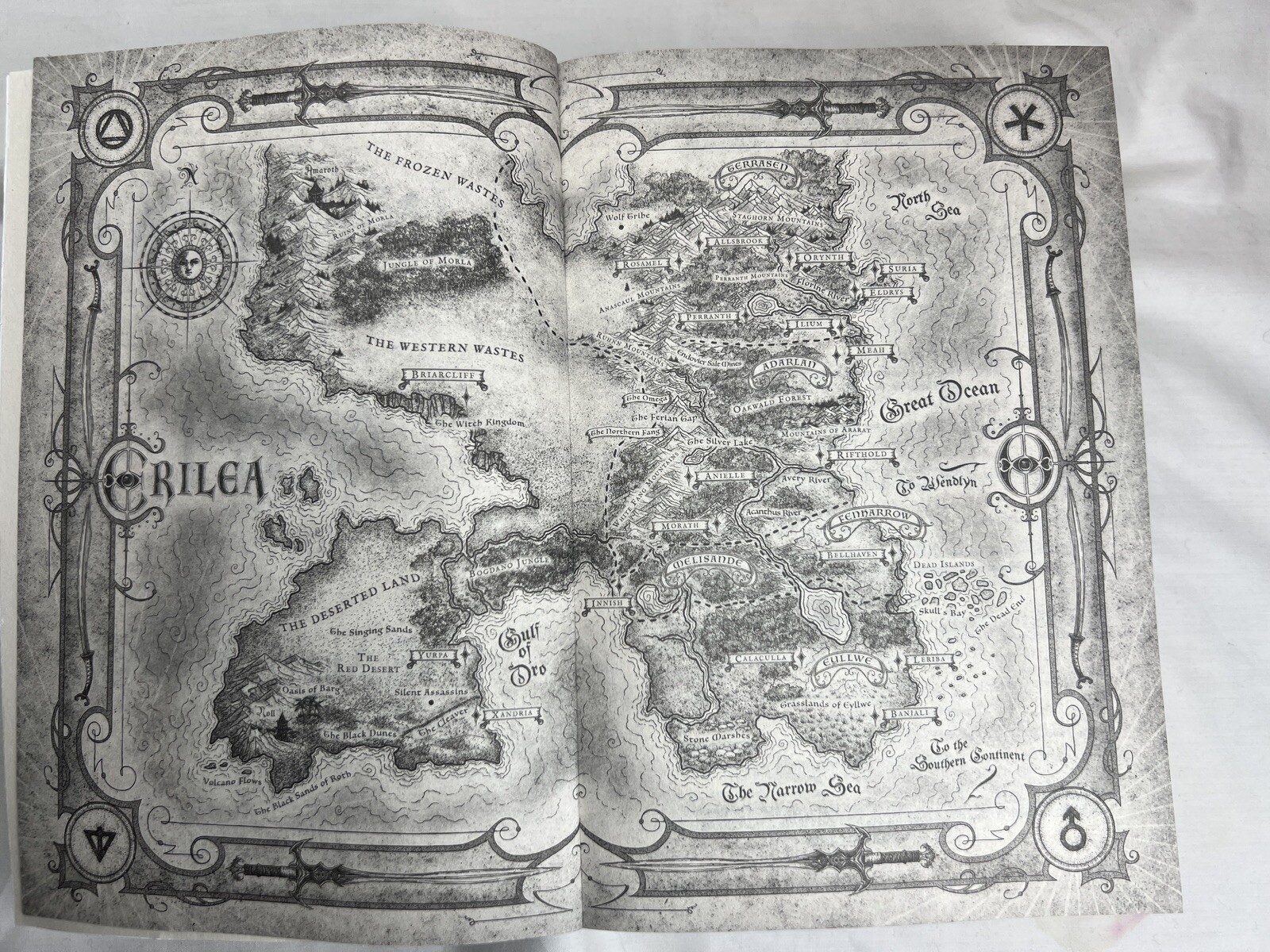 Kingdom of Ash Book:Throne of Glass Series,NY Times bestselling,Sarah J.Maas|PB