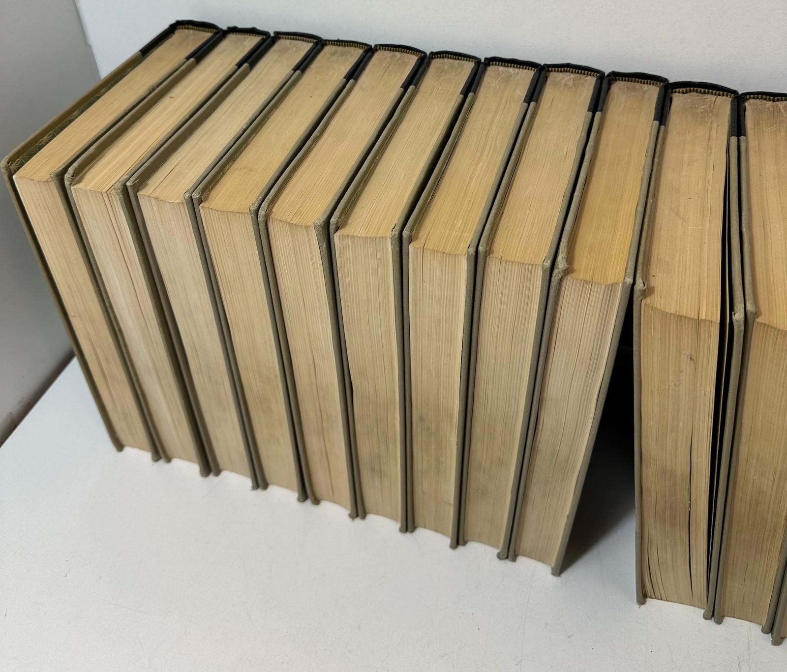 New Universal Encyclopedia 15 Volume Set John Hammerton HB with Novissima Verba