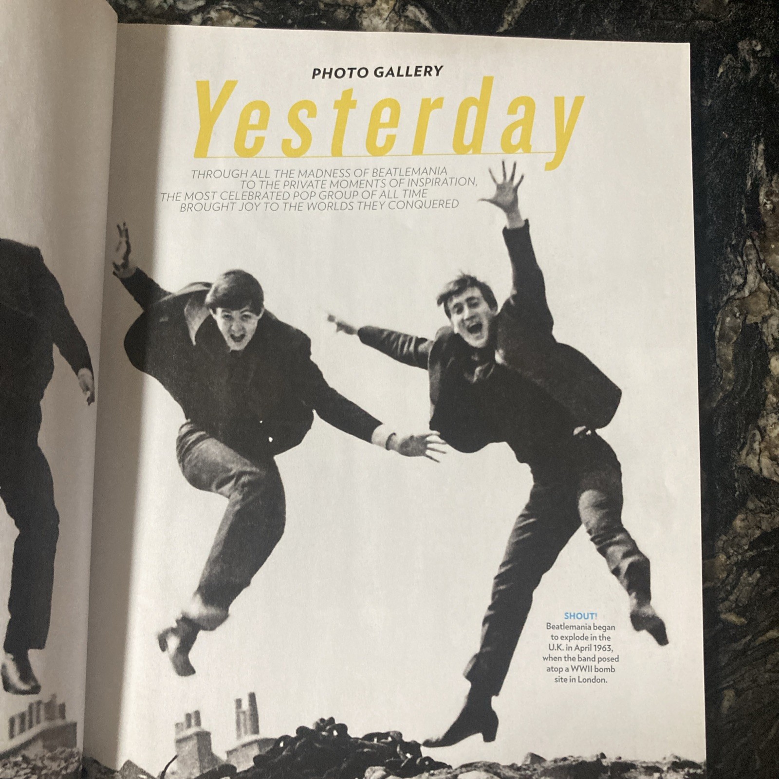 People Magazine Special Edition The Story of The Beatles (2021)