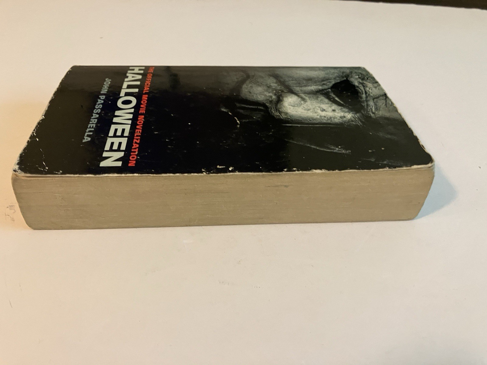 HALLOWEEN JOHN PASSARELLA PB 1ST TITAN 2018 OFFICIAL HORROR MOVIE NOVELIZATION
