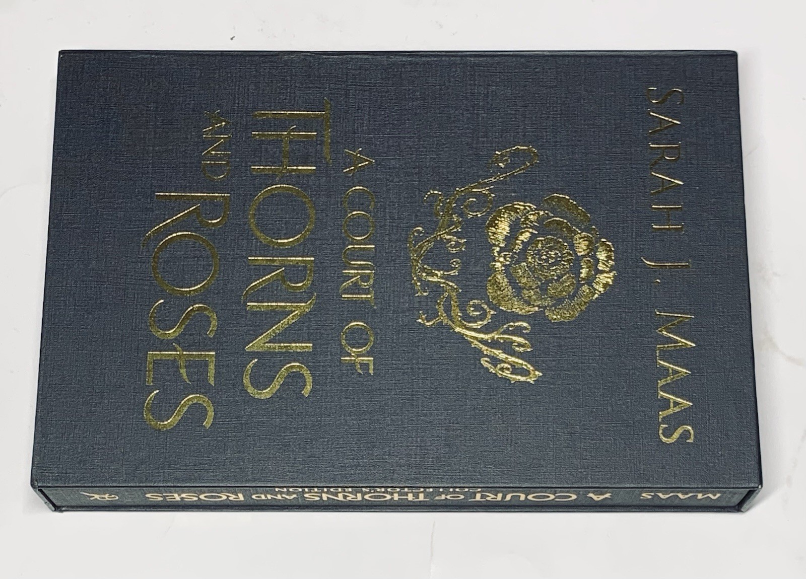 A Court of Thorns & Roses Collectors Edition Sarah J. Maas Slipcase Hardcover