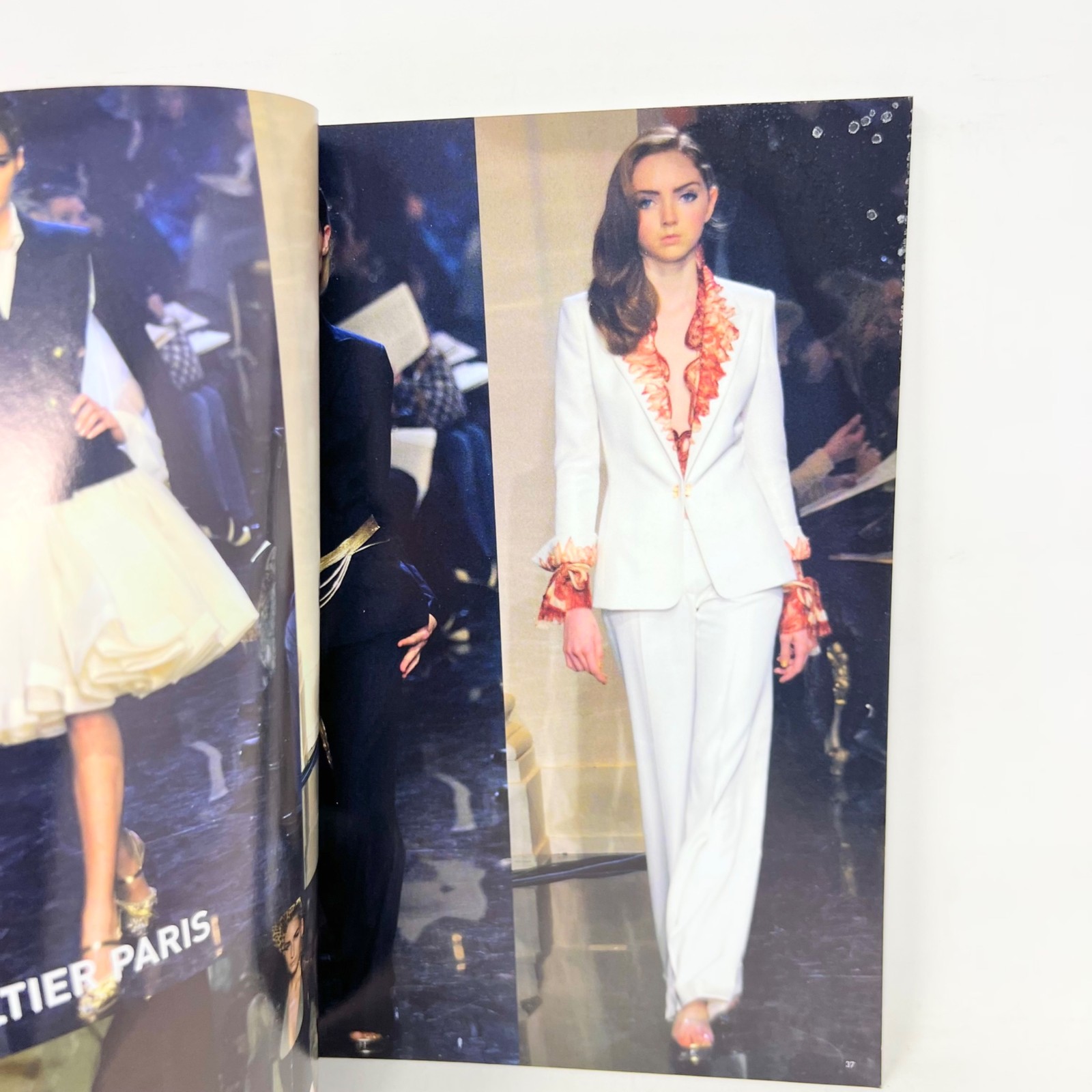 L’Officiel Magazine No.21 100 Models Haute Couture Pairs Summer 2006
