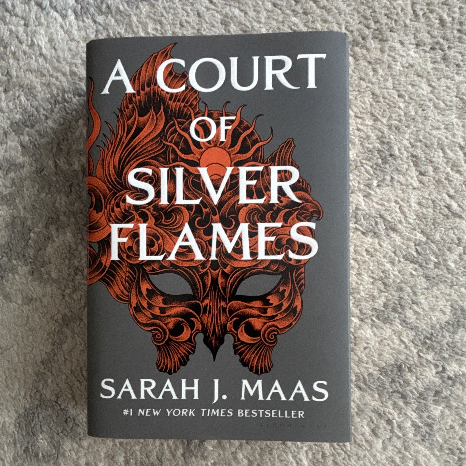 Sarah J. Maas A Court of Thorns and Roses Hardcover Box Set + Silver Flames