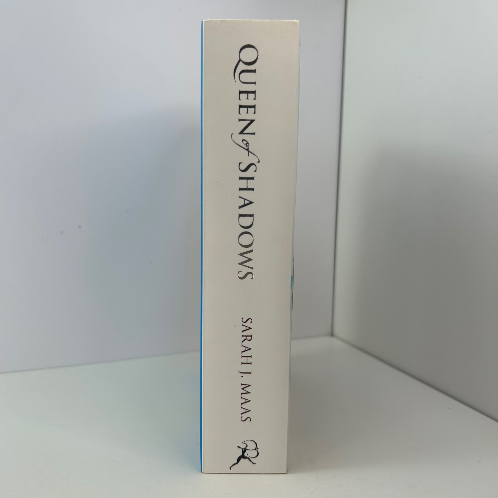 Queen of Shadows UK by Sarah J. Maas Throne of Glass