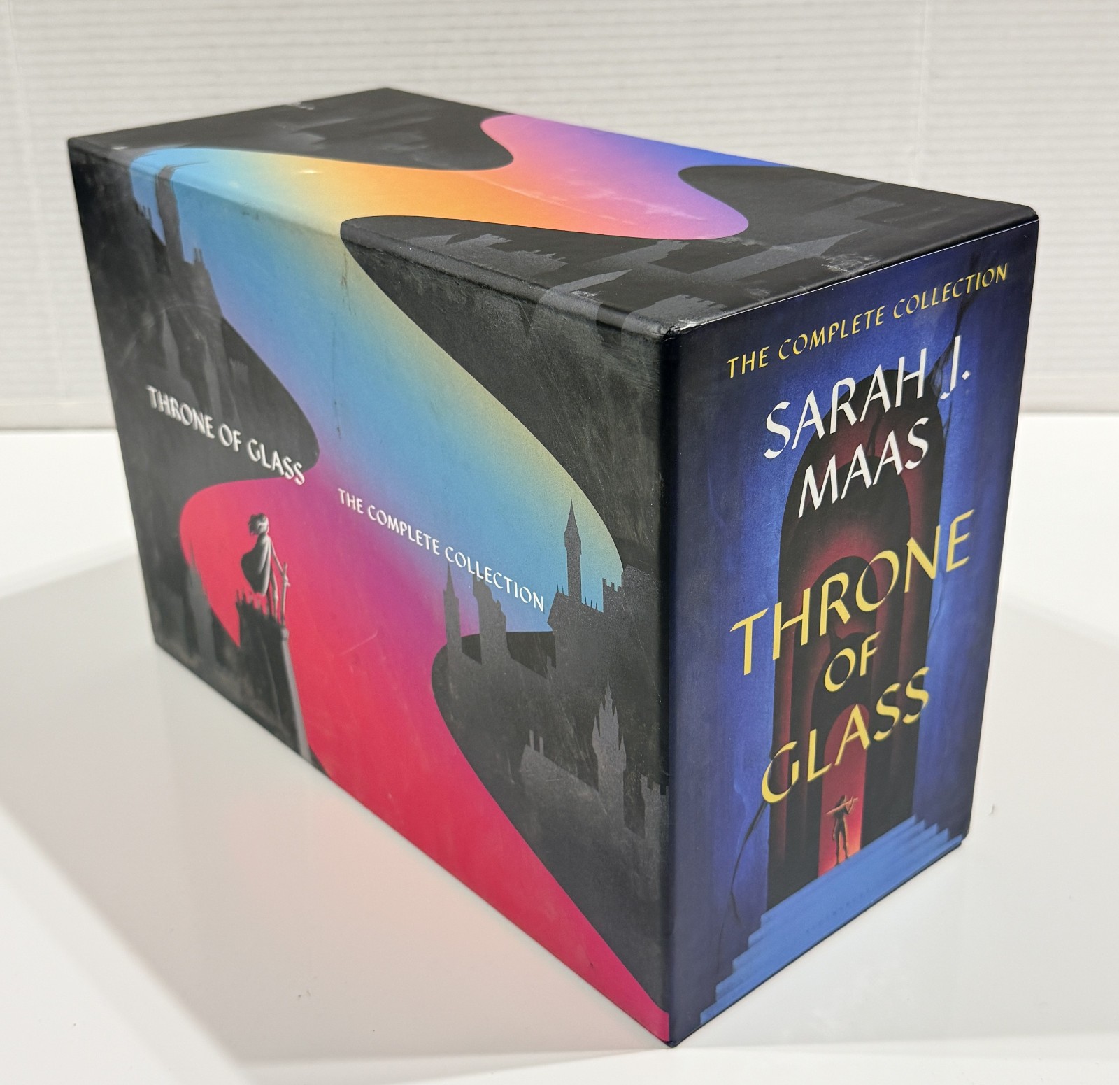 THRONE OF GLASS Series – Lot of 8 Paperback Books – Sarah J. Maas Published 2023