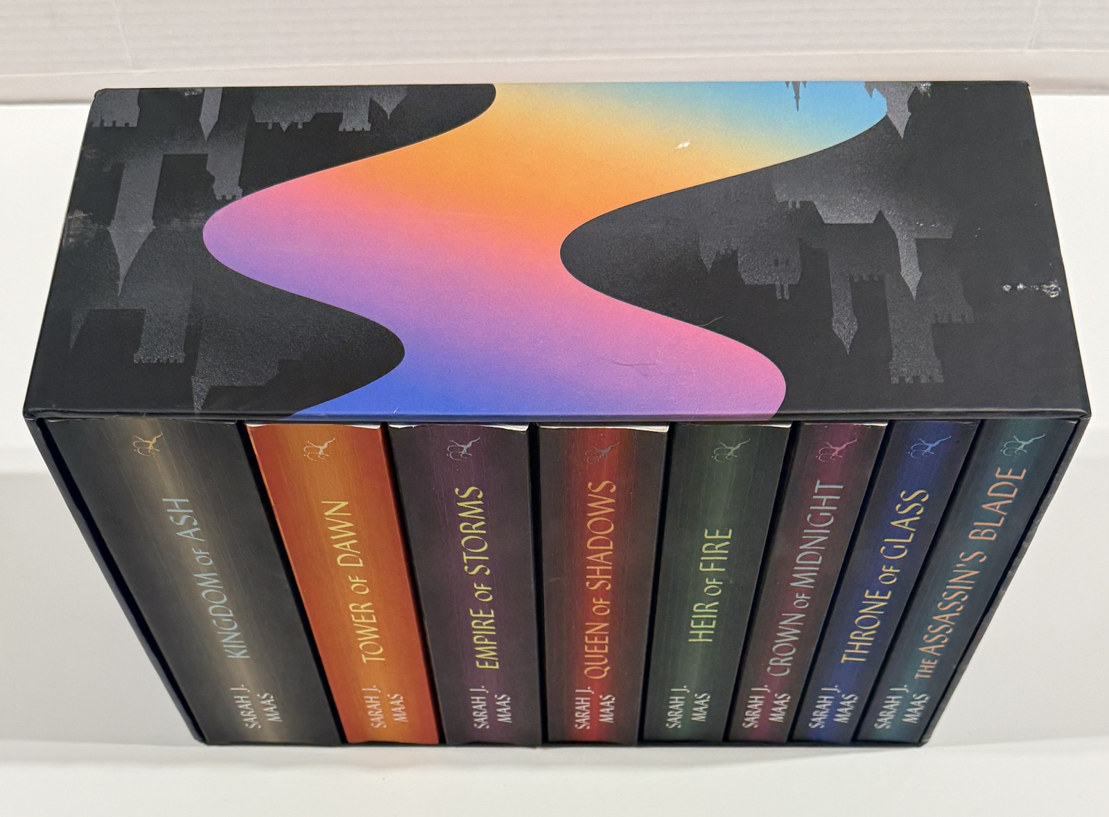 THRONE OF GLASS Series – Lot of 8 Paperback Books – Sarah J. Maas Published 2023