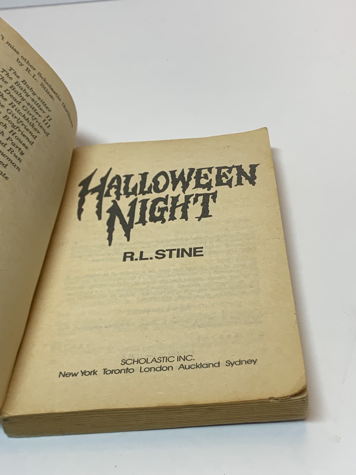 Halloween Night by R.L Stine Vintage YA Horror Paperback 1993 Trick Or Treat