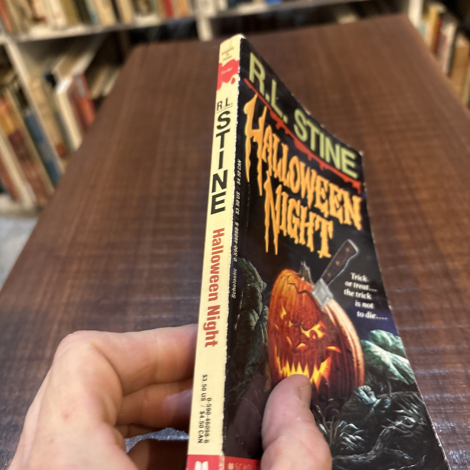 Halloween Night by R.L Stine Vintage YA Horror Paperback 1993 Trick Or Treat