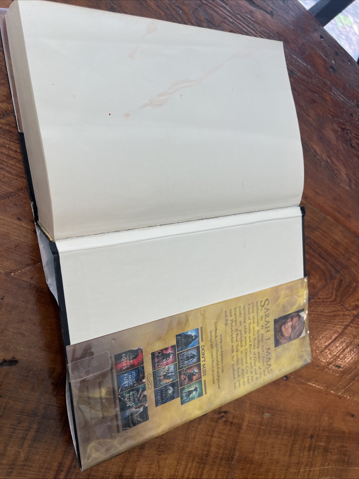 Kingdom of Ash (Throne of Glass) by Sarah J. Maas 2018 Hardcover Library Copy
