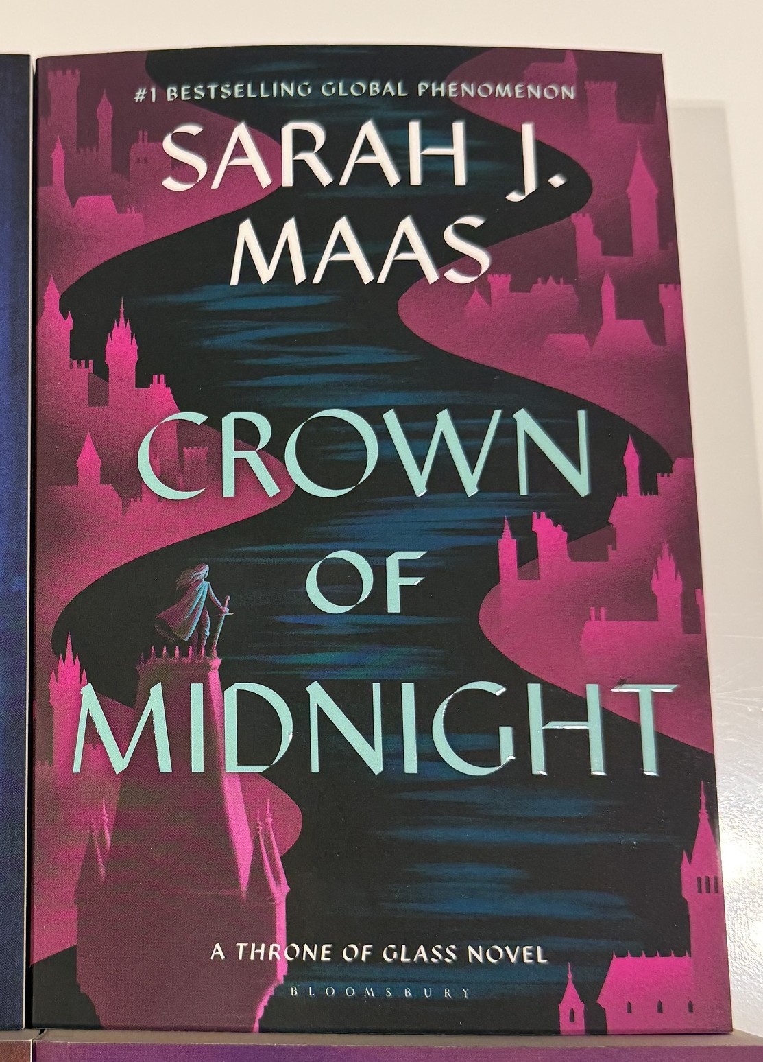 THRONE OF GLASS Series – Lot of 8 Paperback Books – Sarah J. Maas Published 2023