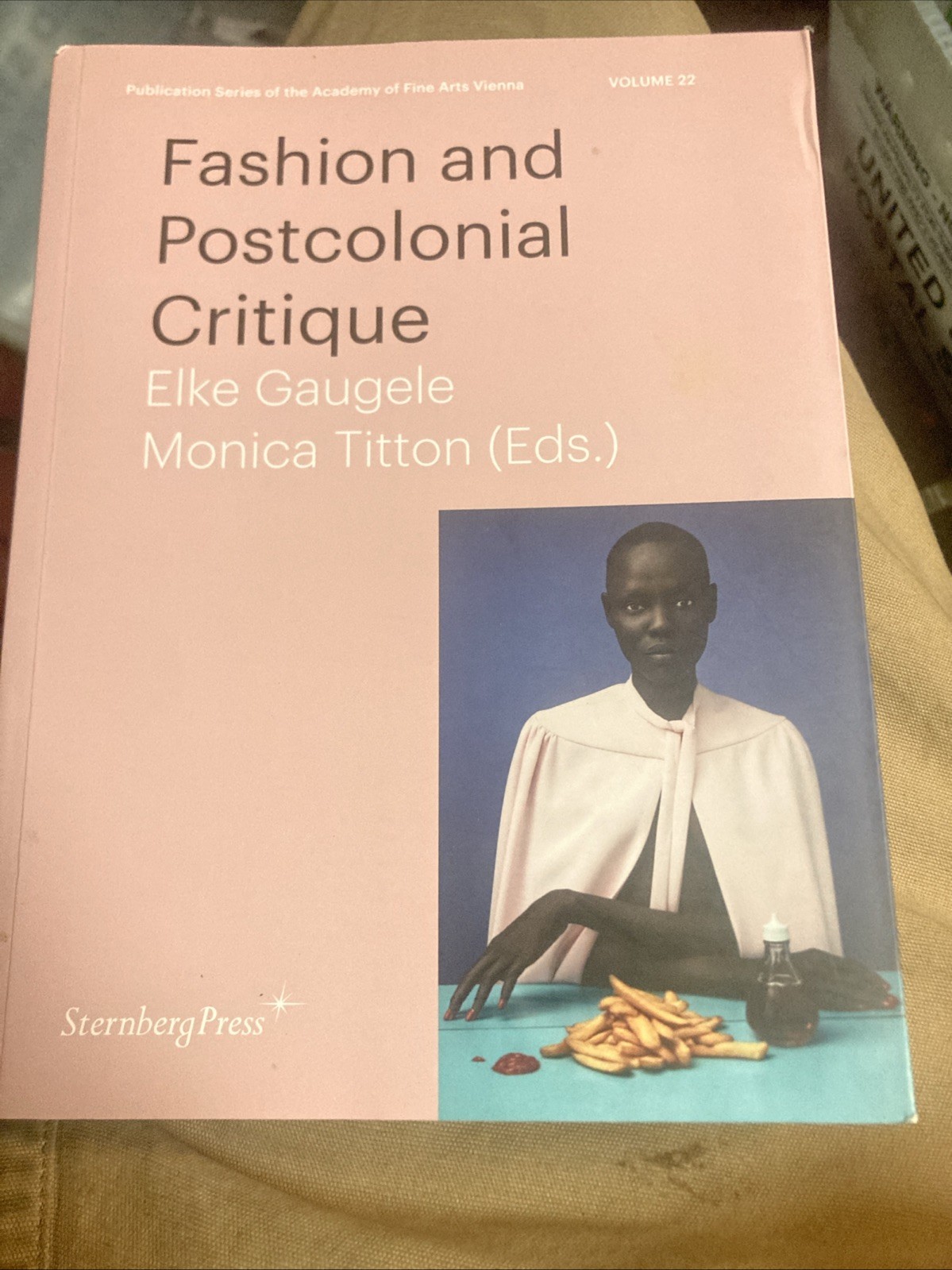 Fashion and Post colonial critique Elle Gaugele Vg