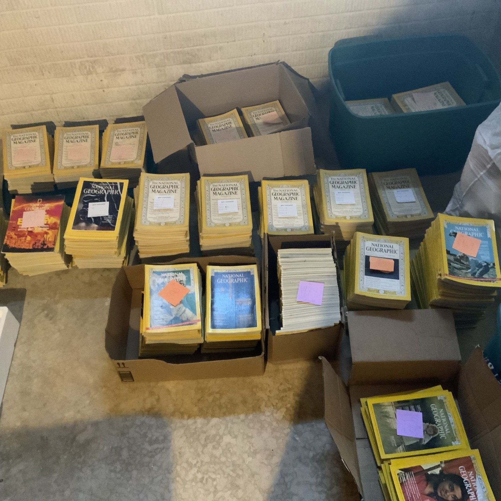 Lot of 12 Vintage National Geographic Magazine Random Pick 1930s- 2009 No Dupes
