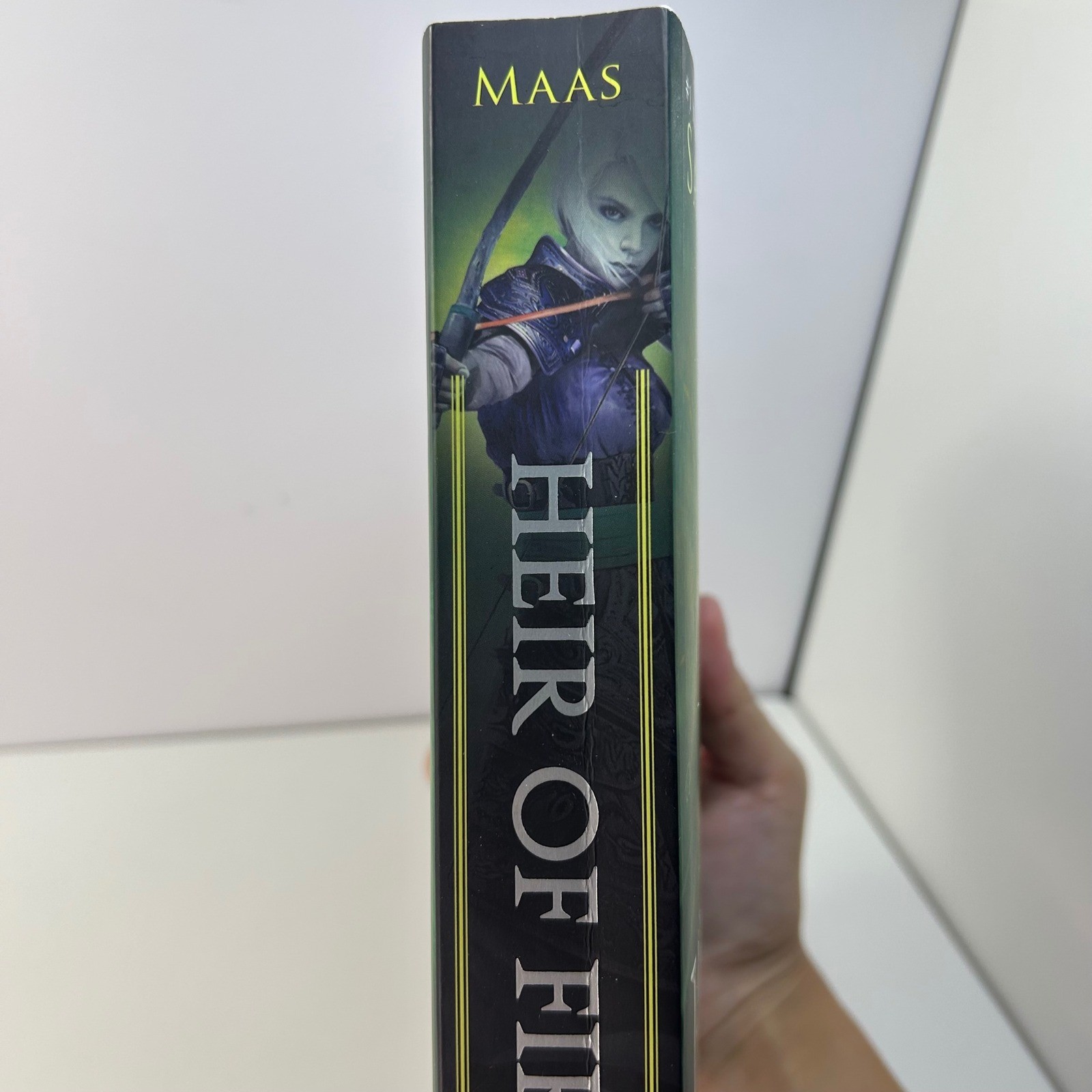 Heir of Fire by Sarah J. Maas Throne of Glass