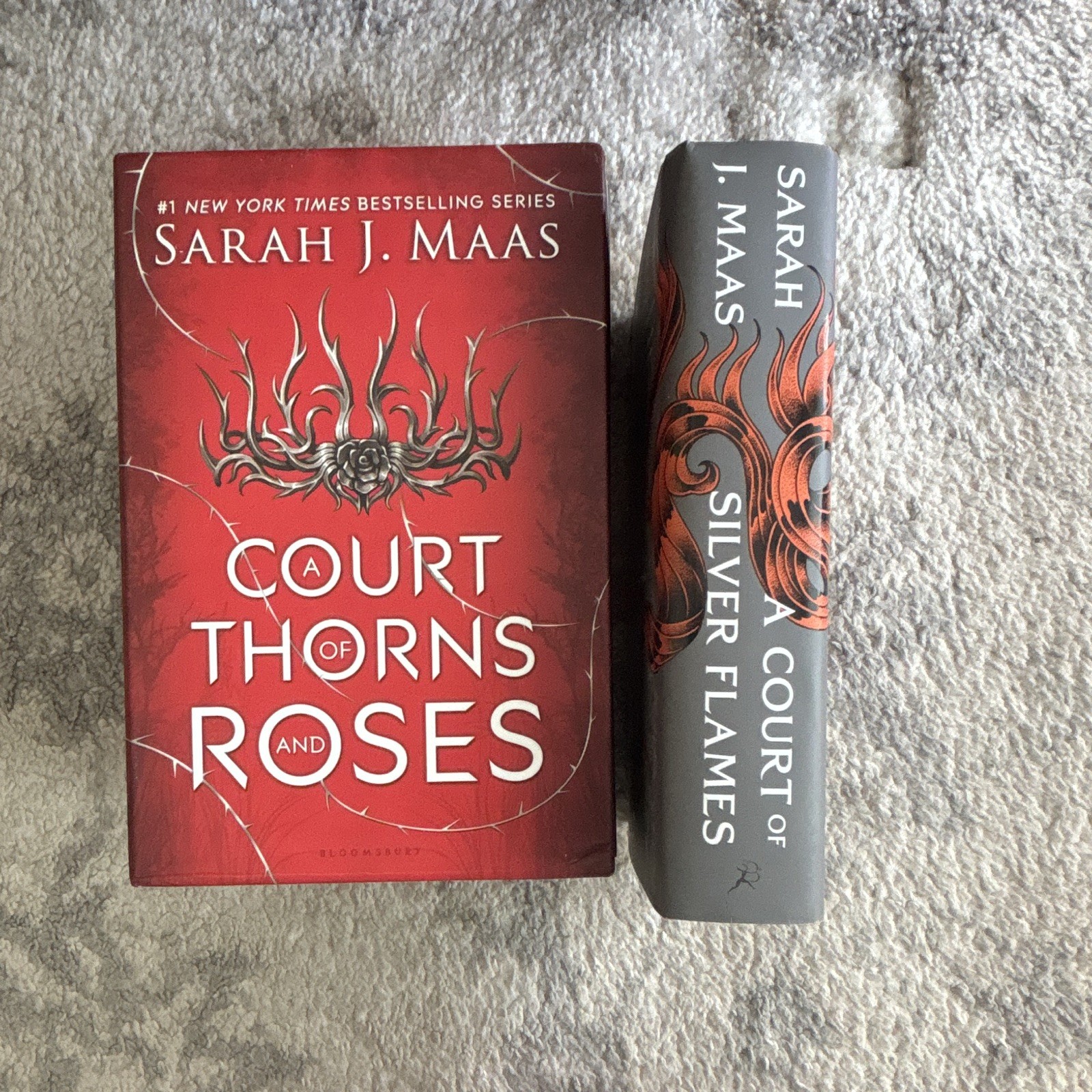 Sarah J. Maas A Court of Thorns and Roses Hardcover Box Set + Silver Flames