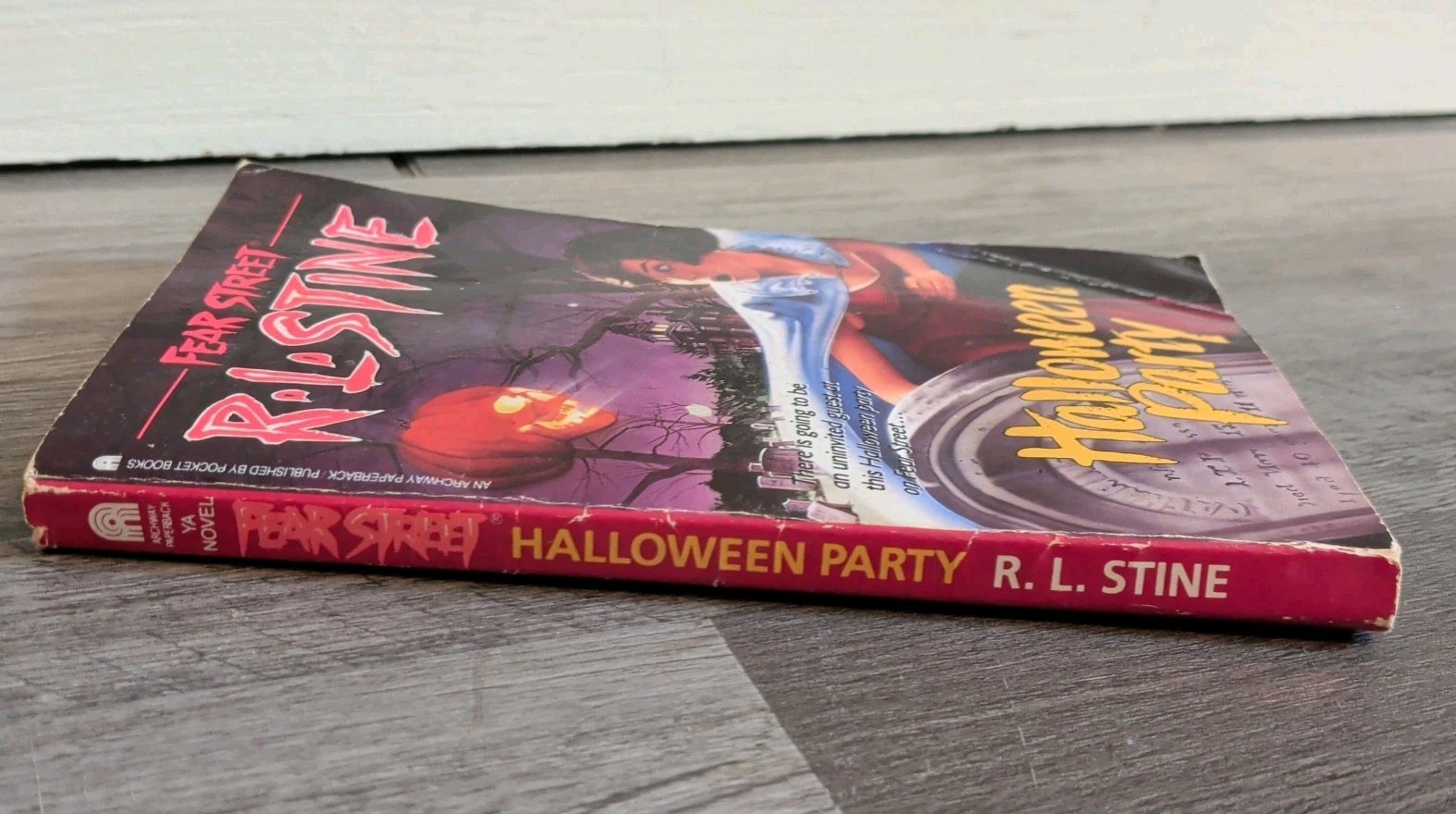 RL Stine Fear Street Halloween Party Ya 1st Archway Printing 1990 Paperback Book