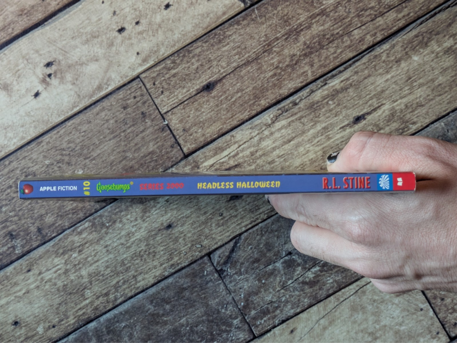 Goosebumps Series 2000 #10 Headless Halloween R.L. Stine Paperback Book Vintage