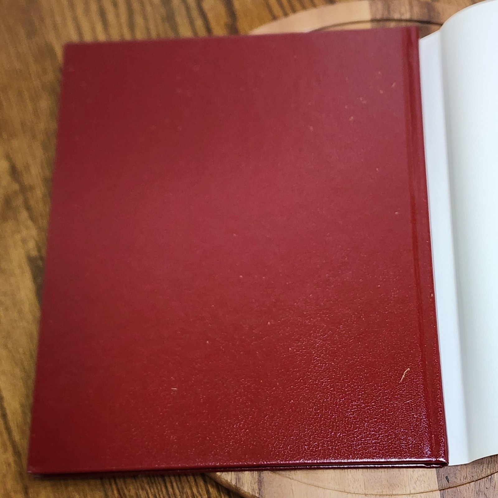 WINSTON CUP ’83 GRAND NATIONAL SERIES J W JOHNSTON NASCAR MAROON HARDCOVER 1983