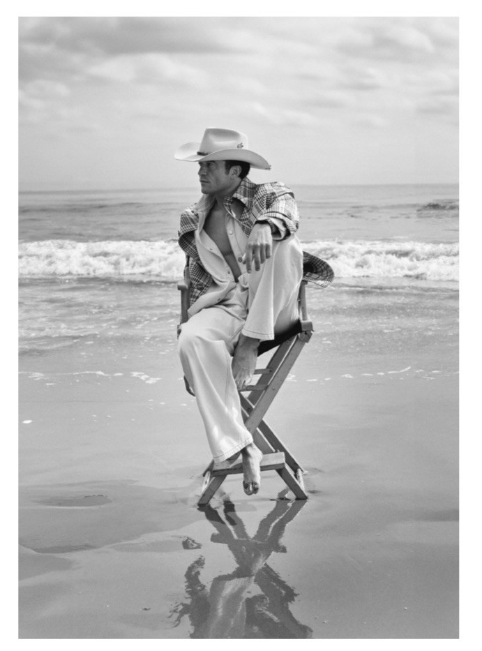l’officiel Turkey July August 2025 Orlando Bloom – Colleen Atwood -Fast Shipping